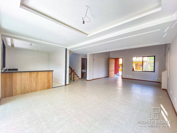 Imagem Casa com 3 Quartos à Venda, 300 m² em Vargem Grande - Teresópolis Imagem Casa com 3 Quartos à Venda, 300 m² em Vargem Grande - Teresópolis