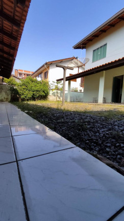 Imagem Sobrado com 6 Quartos à Venda, 300 m² em Ubatuba - São Francisco Do Sul Imagem Sobrado com 6 Quartos à Venda, 300 m² em Ubatuba - São Francisco Do Sul