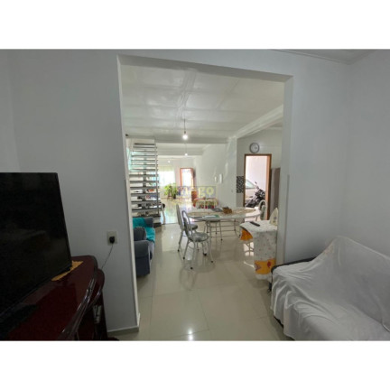 Imagem Casa com 3 Quartos à Venda, 195 m² em Centro - Balneário Camboriú