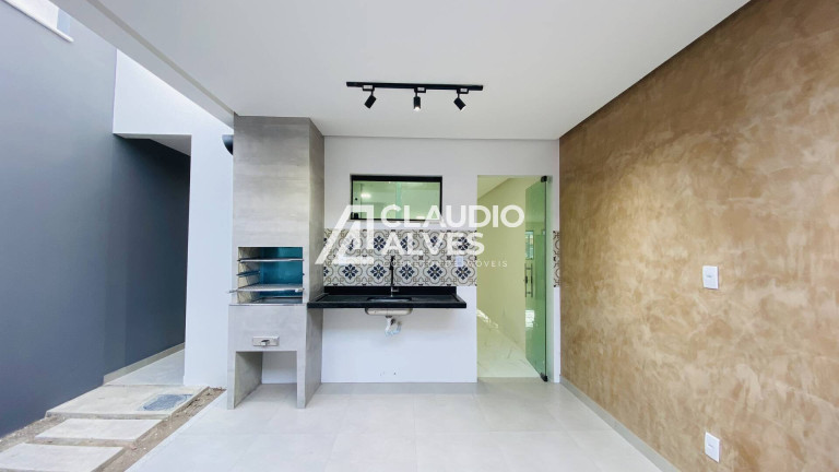 Imagem Casa com 3 Quartos à Venda, 132 m² em Mangabeira - Feira De Santana
