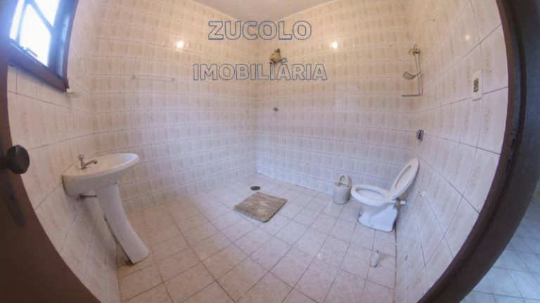 Imagem Casa com 1 Quarto à Venda, 800 m² Imagem Casa com 1 Quarto à Venda, 800 m²
