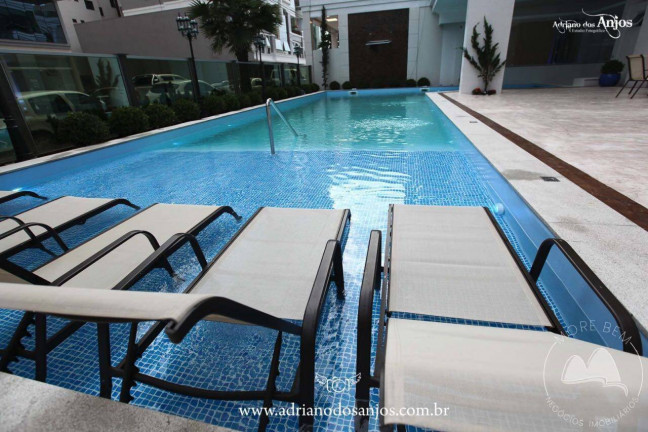Imagem Apartamento com 4 Quartos à Venda, 270 m² em Meia Praia - Itapema Imagem Apartamento com 4 Quartos à Venda, 270 m² em Meia Praia - Itapema