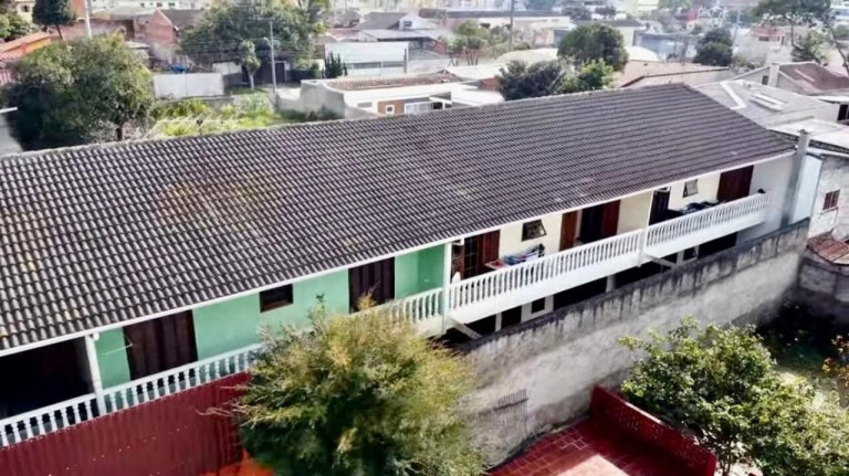 Imagem Casa com 4 Quartos à Venda, 820 m² em Guaíra - Curitiba Imagem Casa com 4 Quartos à Venda, 820 m² em Guaíra - Curitiba