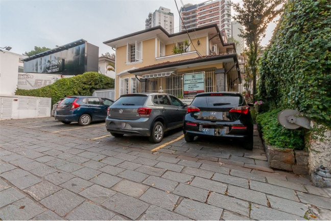 Imóvel à Venda, 500 m² em Pacaembu - São Paulo