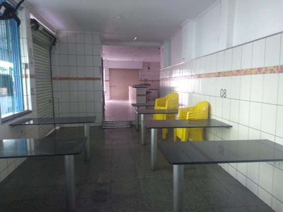 Imóvel Comercial para Alugar, 300 m² em Jardim Das Nações - Taubaté