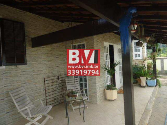 Imagem Casa com 4 Quartos à Venda, 140 m² em Centro - Miguel Pereira Imagem Casa com 4 Quartos à Venda, 140 m² em Centro - Miguel Pereira