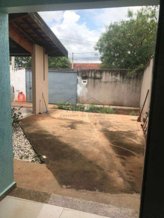 Imagem Casa com 3 Quartos à Venda, 250 m² em Jardim Treviso - Pirassununga Imagem Casa com 3 Quartos à Venda, 250 m² em Jardim Treviso - Pirassununga