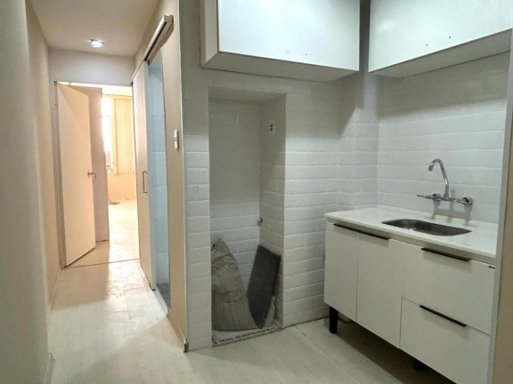 Imagem Apartamento com 1 Quarto à Venda, 41 m² em Copacabana - Rio De Janeiro Imagem Apartamento com 1 Quarto à Venda, 41 m² em Copacabana - Rio De Janeiro