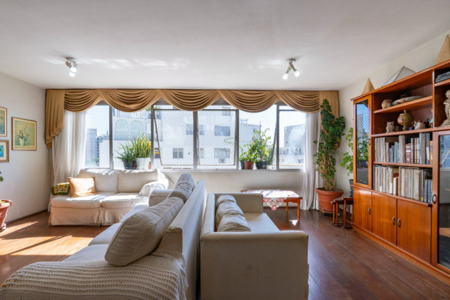 Apartamento com 3 Quartos à Venda, 132 m² em Real Parque - São Paulo