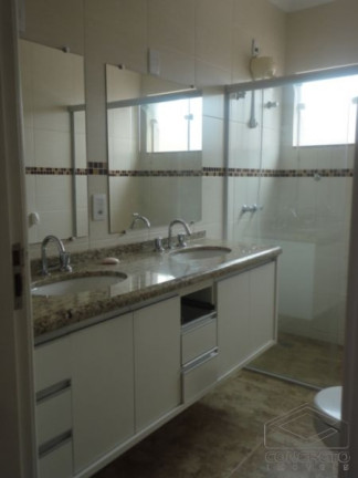 Imagem Casa com 3 Quartos à Venda, em Residencial Lago Sul - Bauru Imagem Casa com 3 Quartos à Venda, em Residencial Lago Sul - Bauru