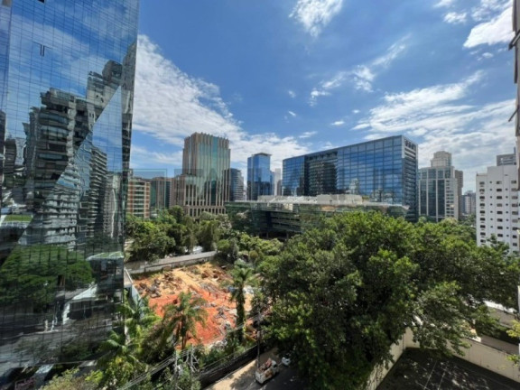 Imagem Imóvel com 3 Quartos à Venda, 220 m² em Itaim Bibi - São Paulo