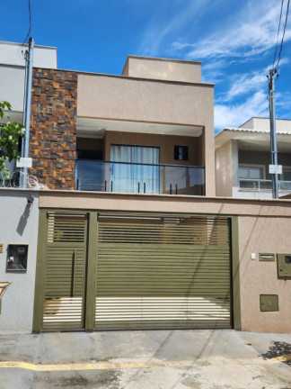 Sobrado com 4 Quartos à Venda, 215 m² em Setor Jaó - Goiânia
