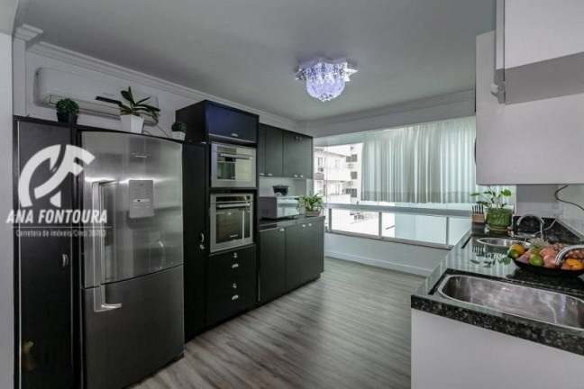 Imagem Apartamento com 3 Quartos à Venda, 95 m² em Centro - Balneário Camboriú Imagem Apartamento com 3 Quartos à Venda, 95 m² em Centro - Balneário Camboriú