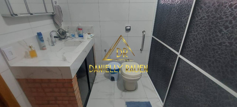 Imagem Casa com 3 Quartos à Venda, 450 m² em Quinta Dos Açorianos - Barra Velha Imagem Casa com 3 Quartos à Venda, 450 m² em Quinta Dos Açorianos - Barra Velha