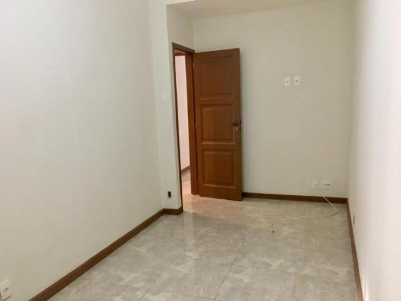 Imagem Apartamento com 2 Quartos à Venda, 65 m² em Copacabana - Rio De Janeiro