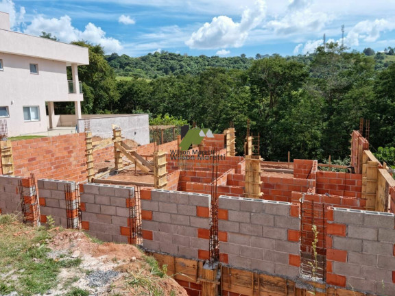 Imagem Casa com 4 Quartos à Venda, 360 m²