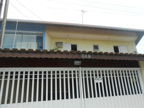 Sobrado com 2 Quartos à Venda, 70 m² em Vila Tupy - Praia Grande