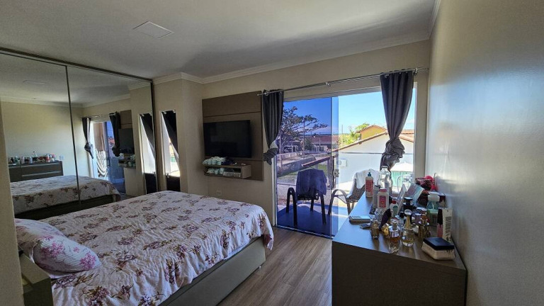 Imagem Casa com 2 Quartos à Venda, 440 m² em Costeira - Balneário Barra Do Sul Imagem Casa com 2 Quartos à Venda, 440 m² em Costeira - Balneário Barra Do Sul