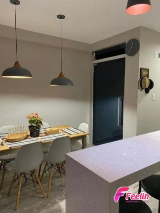 Casa com 4 Quartos à Venda, 170 m² em Coloninha - Florianópolis