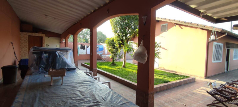 Imagem Casa com 4 Quartos à Venda, 420 m² em Centro - Peruíbe Imagem Casa com 4 Quartos à Venda, 420 m² em Centro - Peruíbe