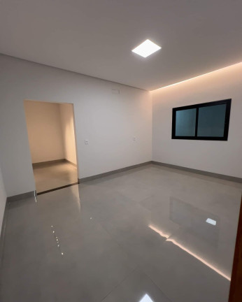 Imagem Casa com 4 Quartos à Venda, 196 m² em Moinho Dos Ventos - Goiania Imagem Casa com 4 Quartos à Venda, 196 m² em Moinho Dos Ventos - Goiania