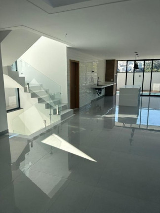 Imagem Sobrado com 4 Quartos à Venda, 340 m² em Condomínio Real Park - Arujá Imagem Sobrado com 4 Quartos à Venda, 340 m² em Condomínio Real Park - Arujá