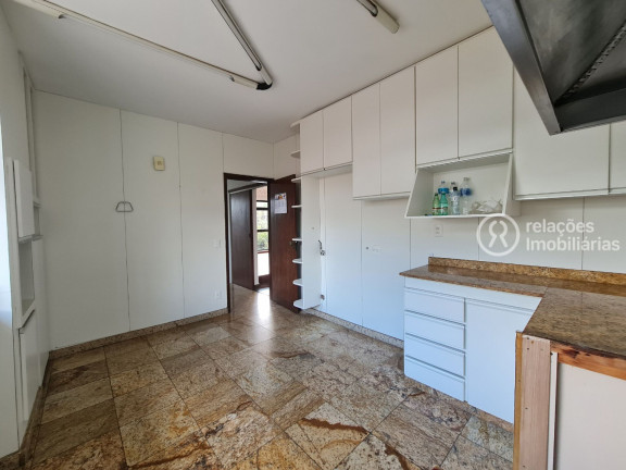 Imagem Casa com 4 Quartos à Venda, 500 m² em Belvedere - Belo Horizonte Imagem Casa com 4 Quartos à Venda, 500 m² em Belvedere - Belo Horizonte