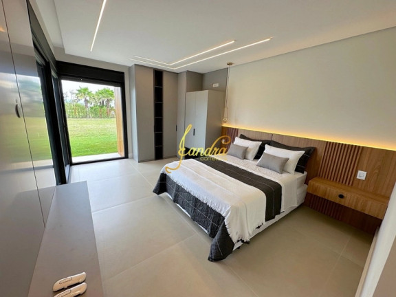 Imagem Casa de Condomínio com 4 Quartos à Venda, 244 m² em Centro - Xangri-la