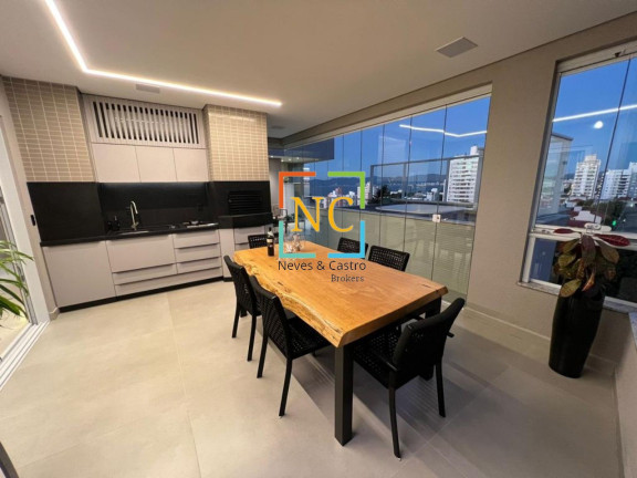Imagem Imóvel com 3 Quartos à Venda, 215 m² em Barreiros - São José