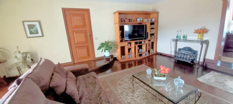 Imagem Imóvel com 3 Quartos à Venda, 187 m² em Várzea - Teresópolis Imagem Imóvel com 3 Quartos à Venda, 187 m² em Várzea - Teresópolis