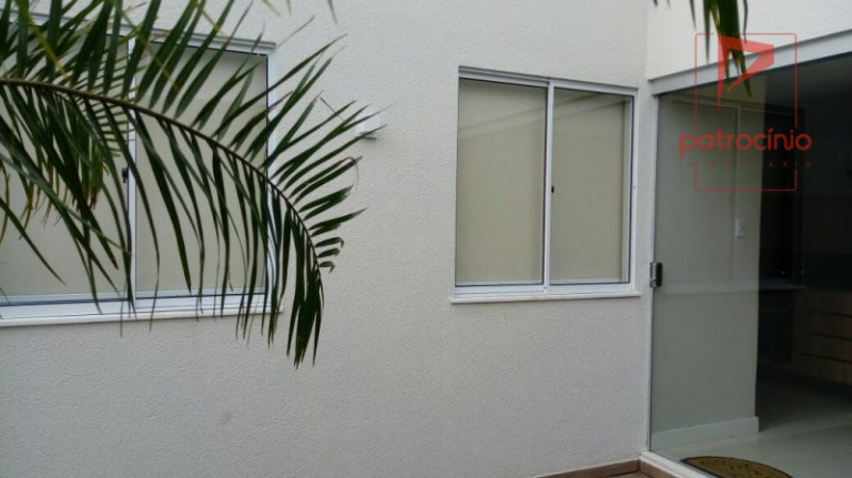 Imagem Casa com 2 Quartos à Venda, 60 m² em Sim - Feira De Santana