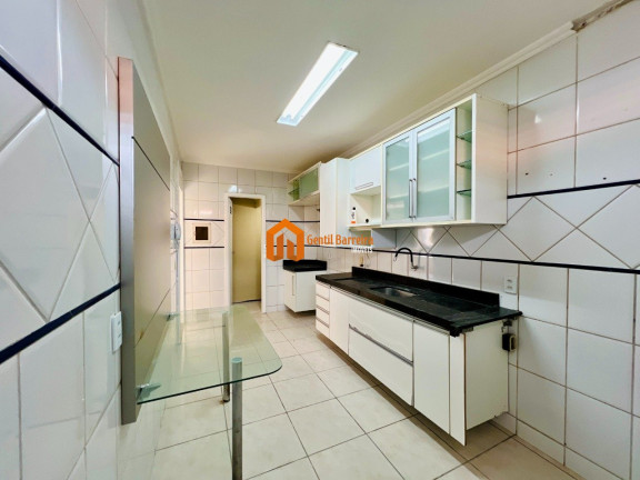 Imagem Casa com 4 Quartos à Venda, 264 m² em Lagoa Redonda - Fortaleza