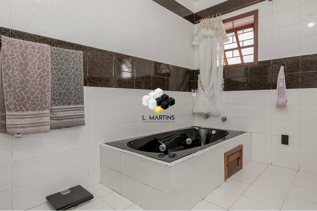 Imagem Casa com 4 Quartos à Venda, 388 m² em Jardim Itu - Porto Alegre
