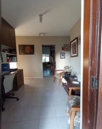 Imagem Imóvel com 5 Quartos à Venda, 240 m² em Portão - Lauro De Freitas