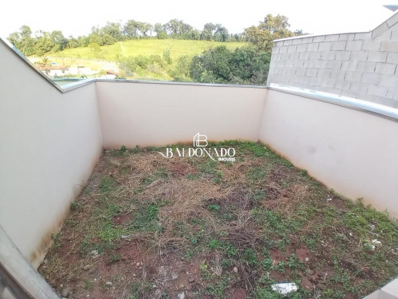 Imagem Casa com 3 Quartos para Alugar, em Centro - Extrema Imagem Casa com 3 Quartos para Alugar, em Centro - Extrema