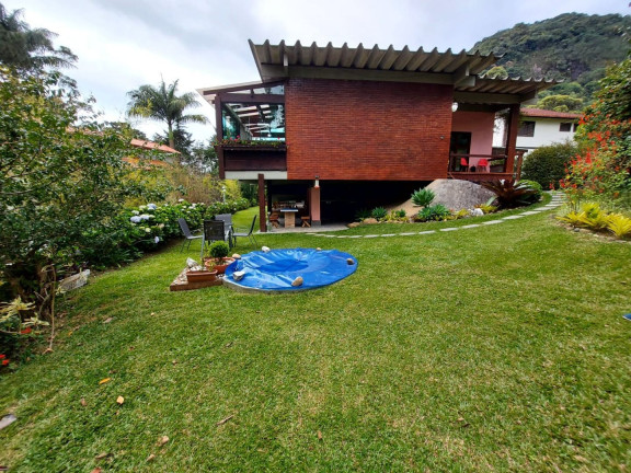 Imagem Casa com 4 Quartos à Venda, 574 m² em Granja Guarani - Teresópolis