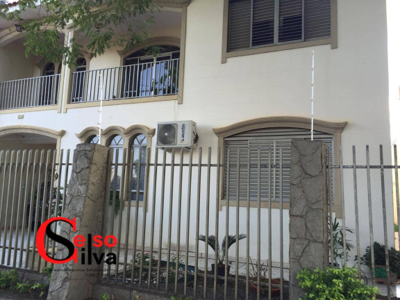 Casa com 4 Quartos à Venda, 266 m² em Copacabana Residencial - Maringá
