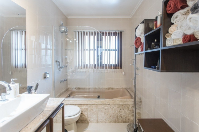 Imagem Casa com 3 Quartos à Venda, 264 m² em Jardim Isabel - Porto Alegre