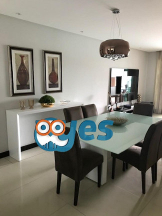 Imagem Casa com 3 Quartos à Venda, 300 m² em Centro - Feira De Santana Imagem Casa com 3 Quartos à Venda, 300 m² em Centro - Feira De Santana