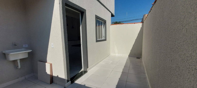 Imagem Sobrado com 2 Quartos à Venda, 90 m² em Mongaguá Imagem Sobrado com 2 Quartos à Venda, 90 m² em Mongaguá
