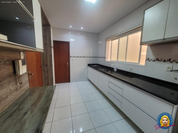 Imagem Casa com 3 Quartos à Venda, 220 m² em Estuário - Santos