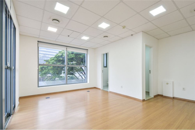 Imagem Sala Comercial à Venda, em Vila Cordeiro - São Paulo Imagem Sala Comercial à Venda, em Vila Cordeiro - São Paulo