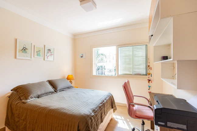 Imagem Casa com 4 Quartos à Venda, 390 m² em Vila Ipojuca - São Paulo