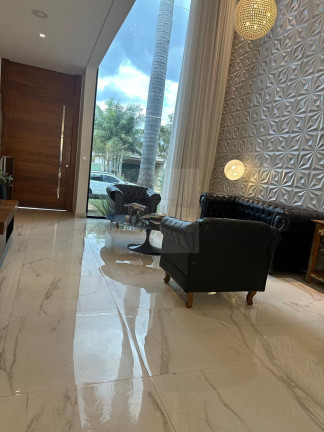 Imagem Imóvel com 4 Quartos à Venda, 347 m²