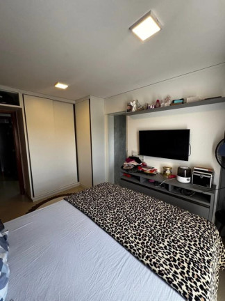 Imagem Casa com 3 Quartos à Venda, 215 m² em Jardim Califórnia - Cuiabá