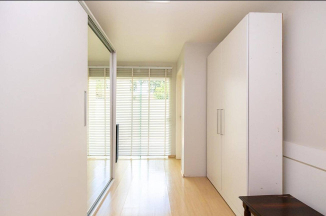 Imagem Casa com 3 Quartos à Venda, 233 m² em Cristo Rei - Curitiba