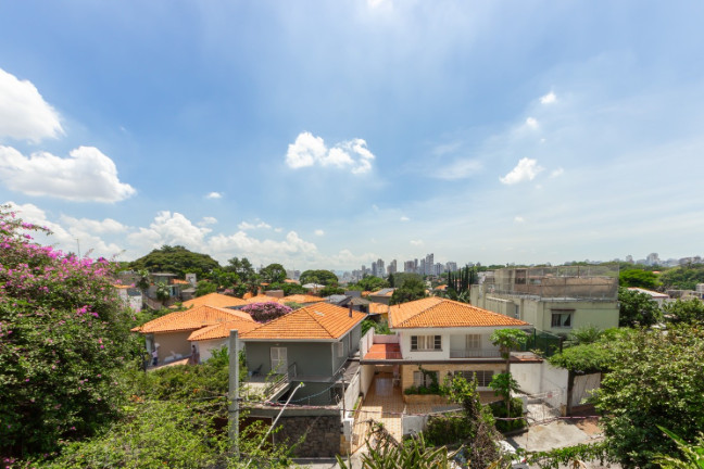 Imagem Casa com 3 Quartos à Venda, 333 m² em Sumaré - São Paulo Imagem Casa com 3 Quartos à Venda, 333 m² em Sumaré - São Paulo