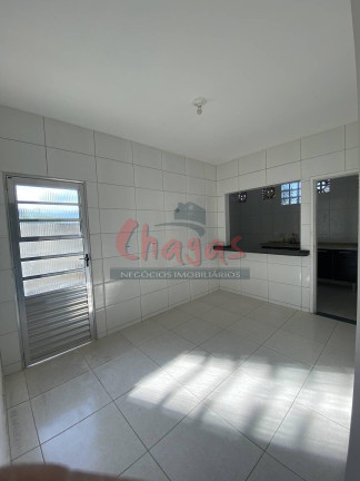 Sobrado com 2 Quartos à Venda, 75 m² em Golfinho - Caraguatatuba
