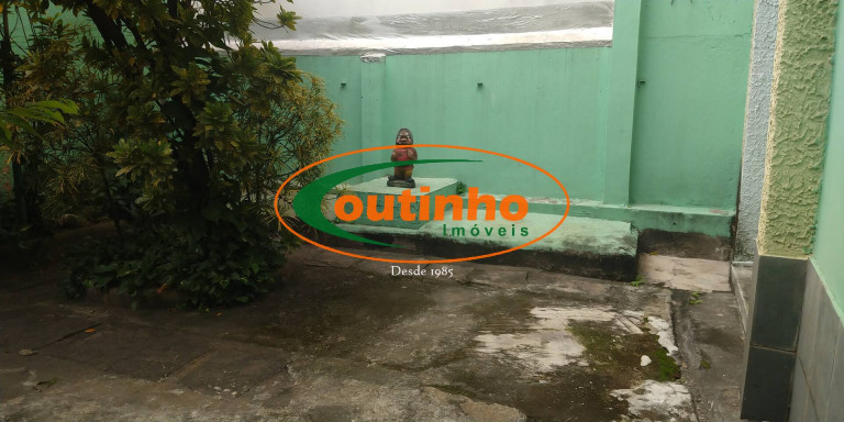 Imagem Casa com 7 Quartos à Venda, 234 m² em Tijuca - Rio De Janeiro Imagem Casa com 7 Quartos à Venda, 234 m² em Tijuca - Rio De Janeiro