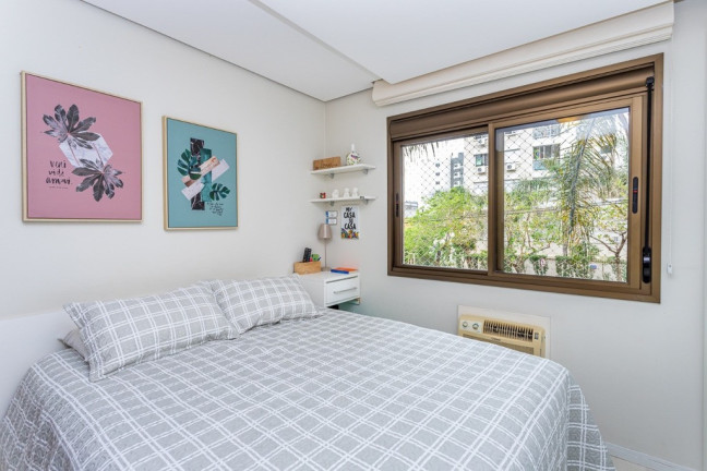 Imagem Apartamento com 2 Quartos à Venda, 67 m² em Passo Da Areia - Porto Alegre